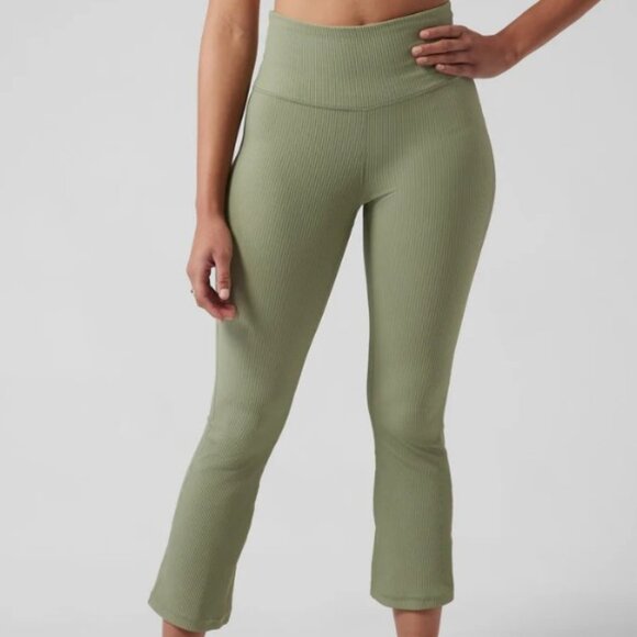 ATHLETA Elation Ribbed Crop Flare. Size S - Picture 1 of 7